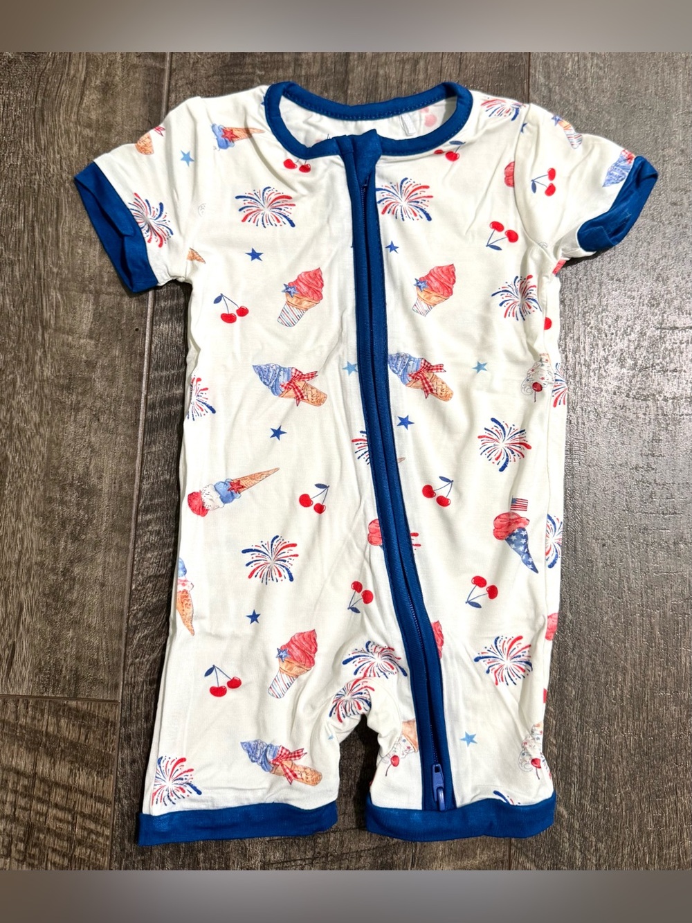 Bamboo Shorty 4th of July Fireworks Print Baby girl 6-12 m Red, White & Blue